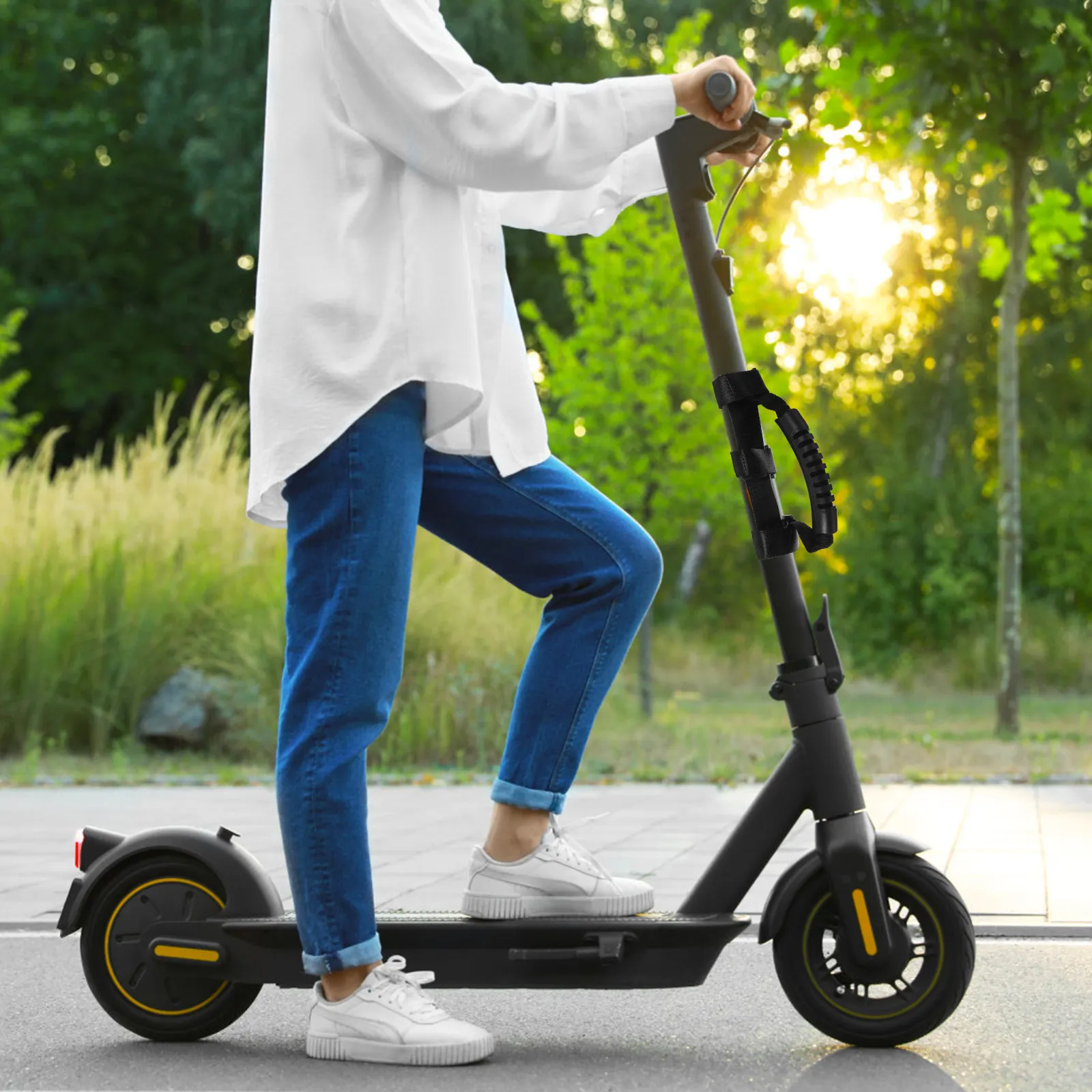 Electric Scooter Carrying Handle Strap Wide Comfort Grip Premium Material Nylon Buckle Portable Hanging Belt Labor-Saving
Electric Scooter Carrying Handle Strap Wide Comfort Grip Premium Material Nylon Buckle Portable Hanging Belt Labor-Saving