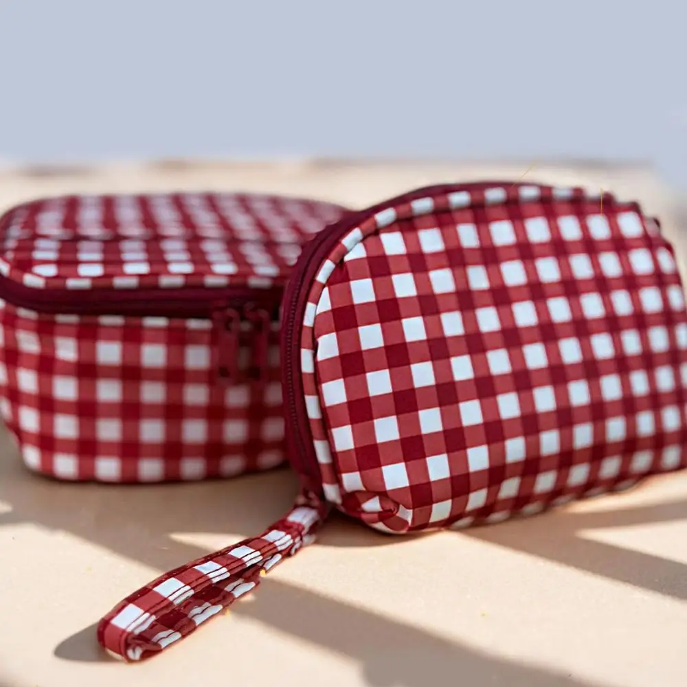 Oxford Cloth Red Plaid Makeup Bag Multifunctional Waterproof Toiletry Organizer Bag Large Capacity Travel Storage Bag Travel
Oxford Cloth Red Plaid Makeup Bag Multifunctional Waterproof Toiletry Organizer Bag Large Capacity Travel Storage Bag Travel