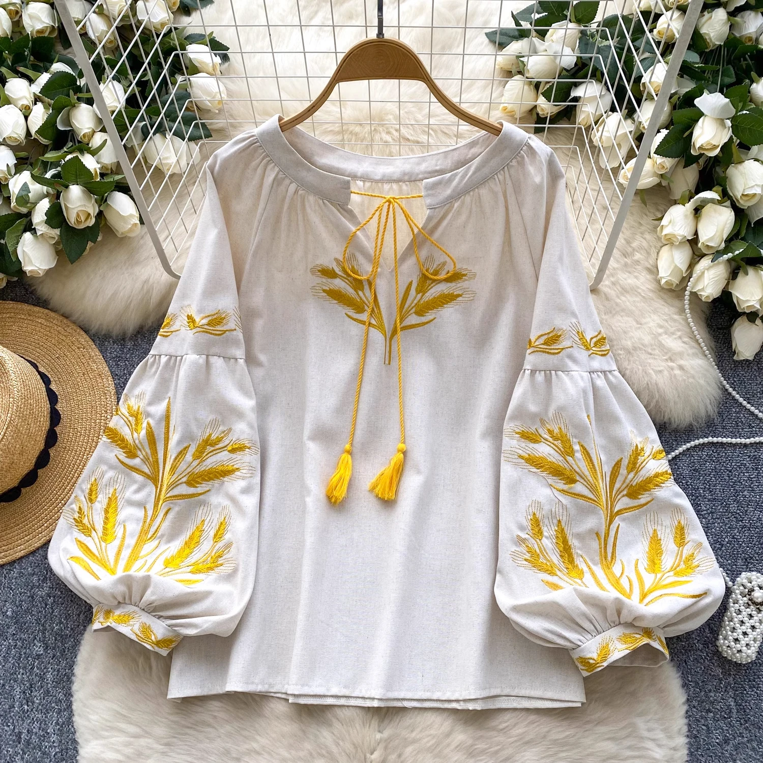 Ethnic Lantern Long Sleeve Wheat Pattern Embroidery Blouses Shirts For Women Tunic O neck Tassel Spring Summer Blouse Boho Tops
Ethnic Lantern Long Sleeve Wheat Pattern Embroidery Blouses Shirts For Women Tunic O neck Tassel Spring Summer Blouse Boho Tops