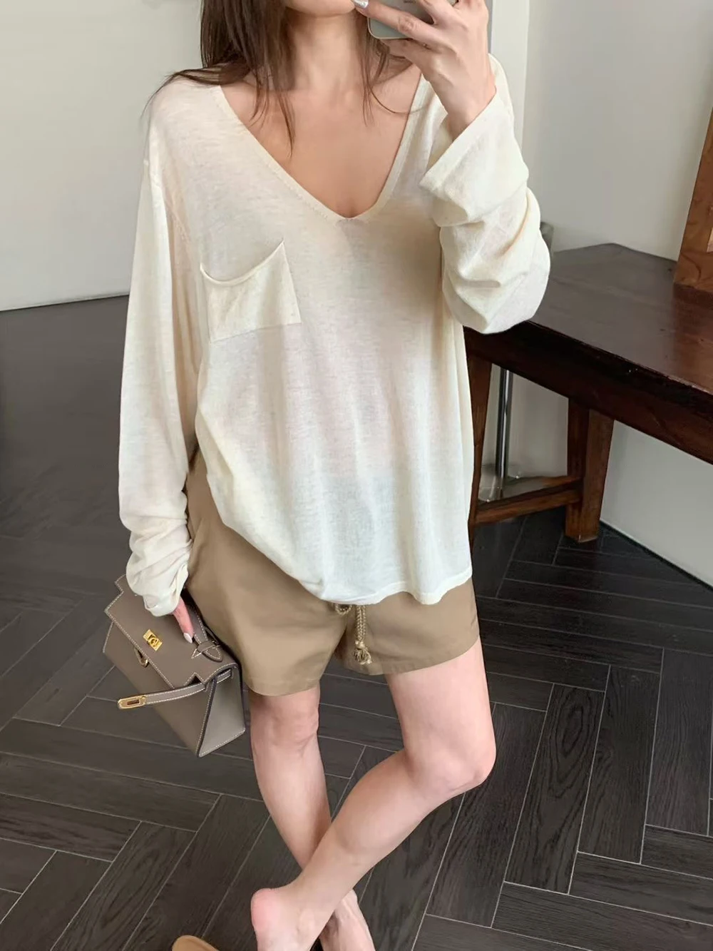 Linen Knitted Long Sleeve V-Neck Pocket T-Shirt Women's Loose Fit UV Protection Lightweight Summer Top Lazy Relaxing Style
Linen Knitted Long Sleeve V-Neck Pocket T-Shirt Women's Loose Fit UV Protection Lightweight Summer Top Lazy Relaxing Style