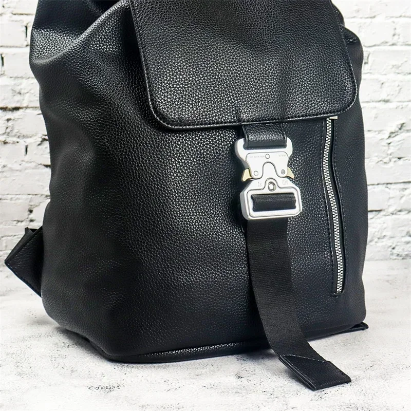 25ss Black ALYX Genuine Leather Backpack High Capacity Traveling Bag 1:1 Best Quality Alyx Casual Backpacks
25ss Black ALYX Genuine Leather Backpack High Capacity Traveling Bag 1:1 Best Quality Alyx Casual Backpacks
