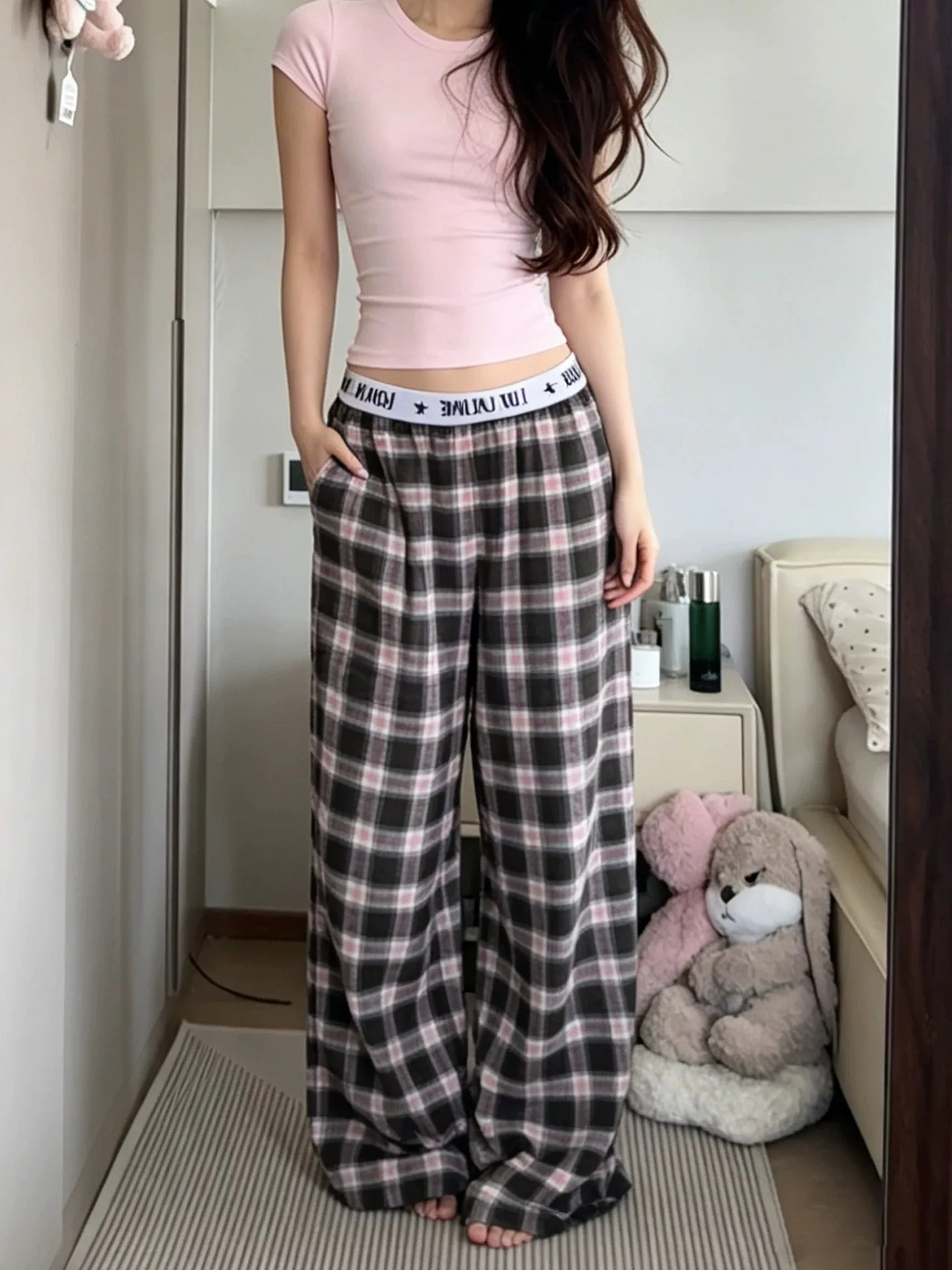 Summer Thin Loose Women's Casual Pants Plaid Drapey Letter Splicing Wide Leg Pants Lazy Straight Cut Trousers High Waist Elas...
Summer Thin Loose Women's Casual Pants Plaid Drapey Letter Splicing Wide Leg Pants Lazy Straight Cut Trousers High Waist Elas...
