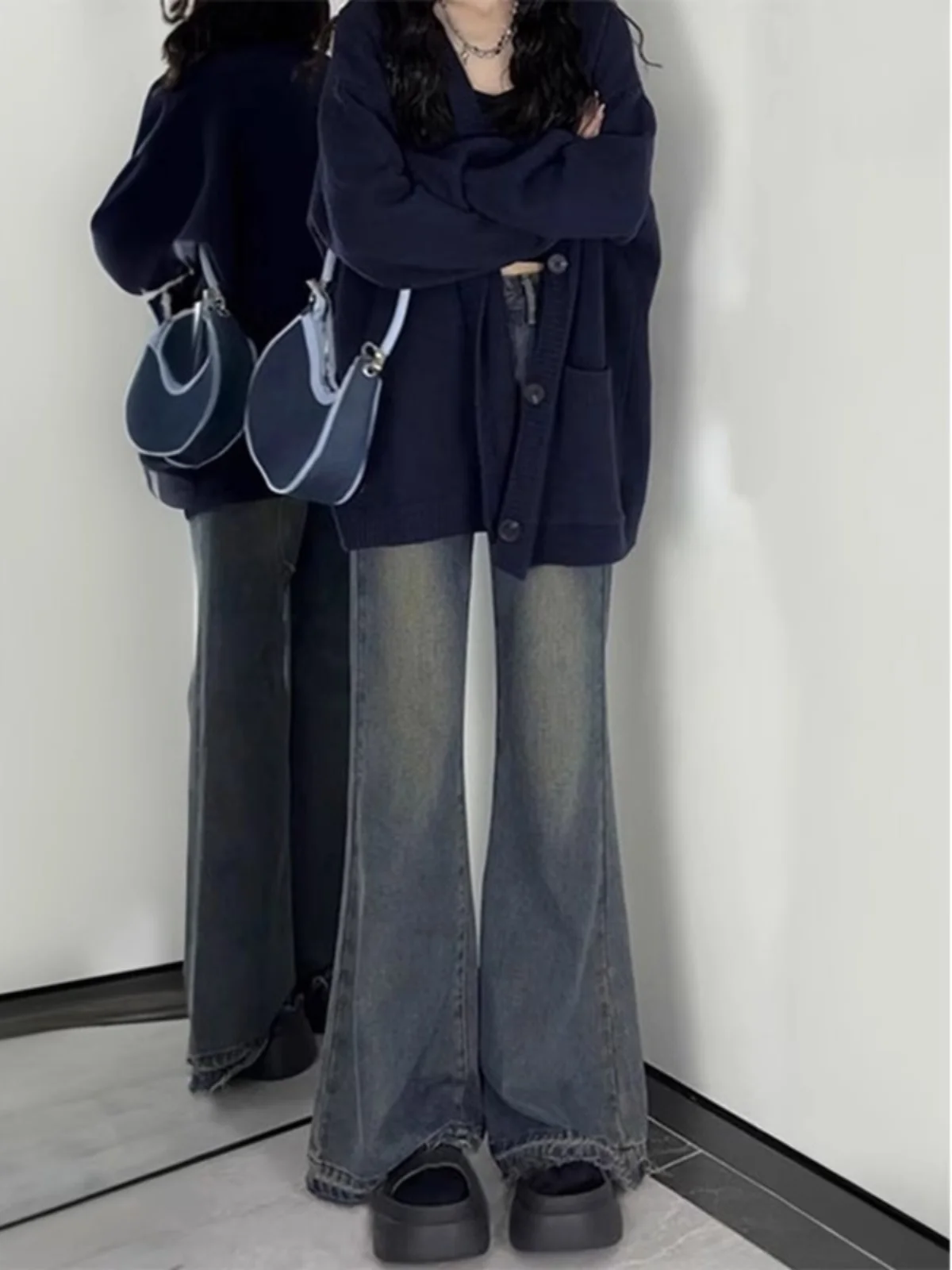 Retro Blue Flared Jeans Women's plus Size Spring New High Waist Slimming Frayed Long Pants Wide Leg Trousers Casual Denim
Retro Blue Flared Jeans Women's plus Size Spring New High Waist Slimming Frayed Long Pants Wide Leg Trousers Casual Denim