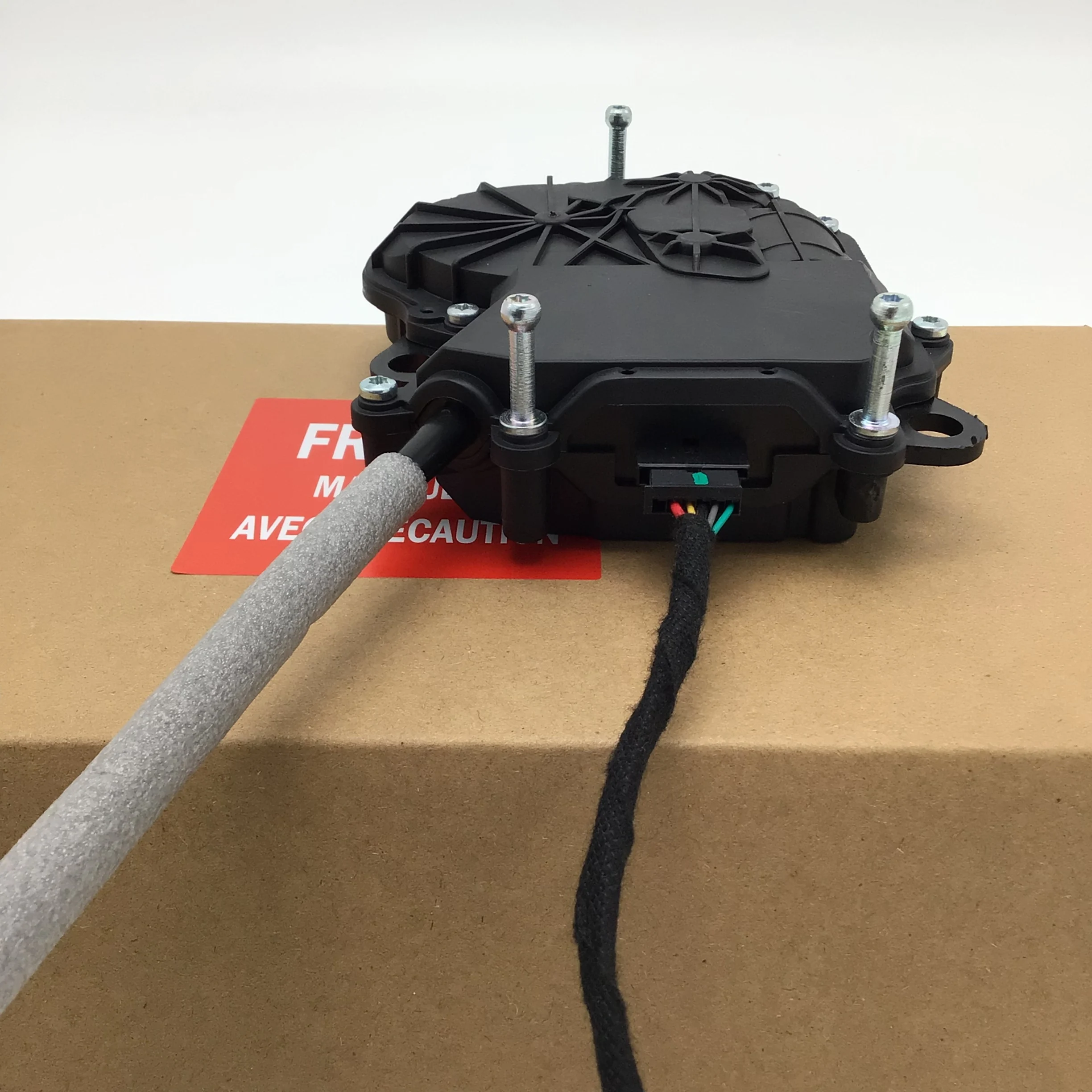 Suitable for Bmw X1/F48 X1/F49 Tailgate Lock Actuator Oe:51247374006
Suitable for Bmw X1/F48 X1/F49 Tailgate Lock Actuator Oe:51247374006