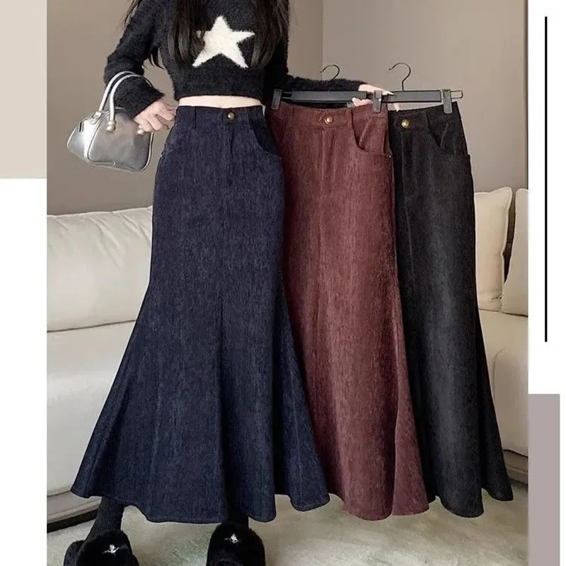 Женская осенне-зимняя новая вельветовая юбка «рыбий хвост» в стиле ретро с высокой талией, тонкая сумка, хип-юбка, синельная драпировка, длинная юбка Spice Girl
Женская осенне-зимняя новая вельветовая юбка «рыбий хвост» в стиле ретро с высокой талией, тонкая сумка, хип-юбка, синельная драпировка, длинная юбка Spice Girl