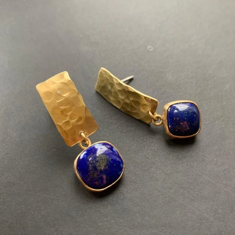 Ethnic Square Dark Blue Stone Drop Earrings Vintage Bohemian Gold Color Metal Die-casting Pattern Dangle Earrings for Women
Ethnic Square Dark Blue Stone Drop Earrings Vintage Bohemian Gold Color Metal Die-casting Pattern Dangle Earrings for Women