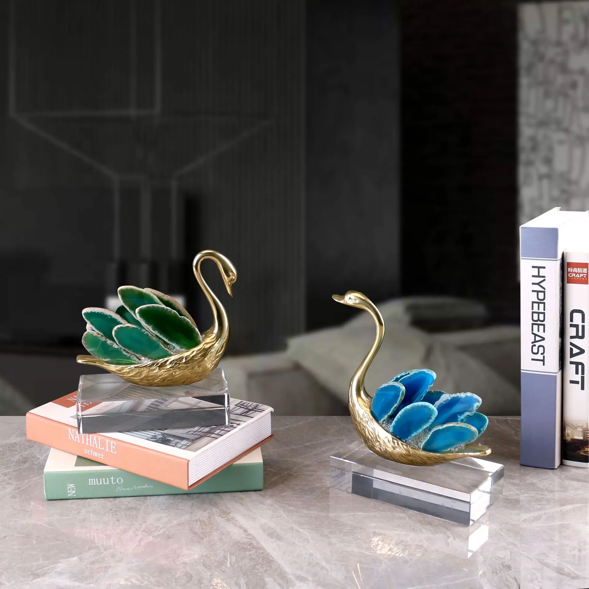 Crystal Swan Onyx Stone Golden Bird Artificial Animal Sculpture Metal Decorative Figurines Home Decoration Accessories
Crystal Swan Onyx Stone Golden Bird Artificial Animal Sculpture Metal Decorative Figurines Home Decoration Accessories