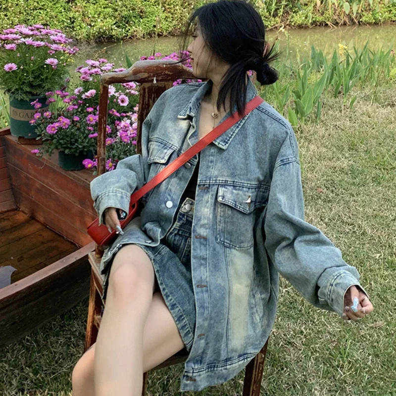 Women Denim Coat Jackets Casual Loose Turn Down Collar Jeans Coats Single Breasted Y2k Tops Elegant Autumn Spring Outerwear
Women Denim Coat Jackets Casual Loose Turn Down Collar Jeans Coats Single Breasted Y2k Tops Elegant Autumn Spring Outerwear