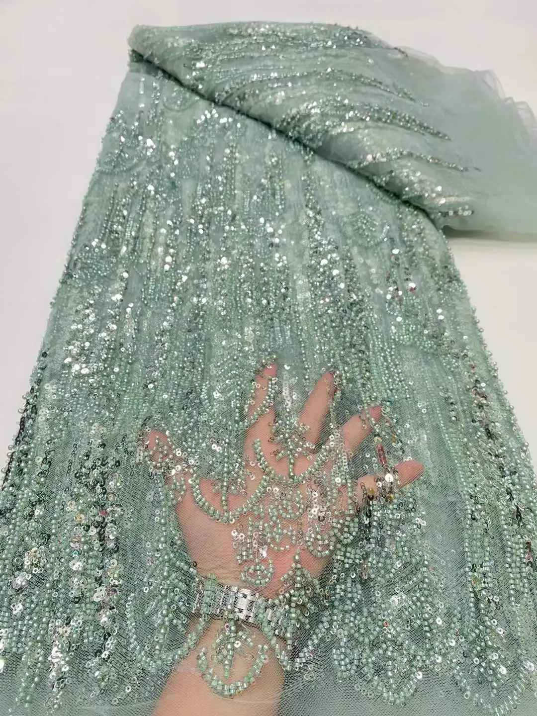 2025 New African French Nigerian High End Lace Fabric With Beads Sequins Mesh for Embroidery Wedding Party Bride Sewing Dress
2025 New African French Nigerian High End Lace Fabric With Beads Sequins Mesh for Embroidery Wedding Party Bride Sewing Dress