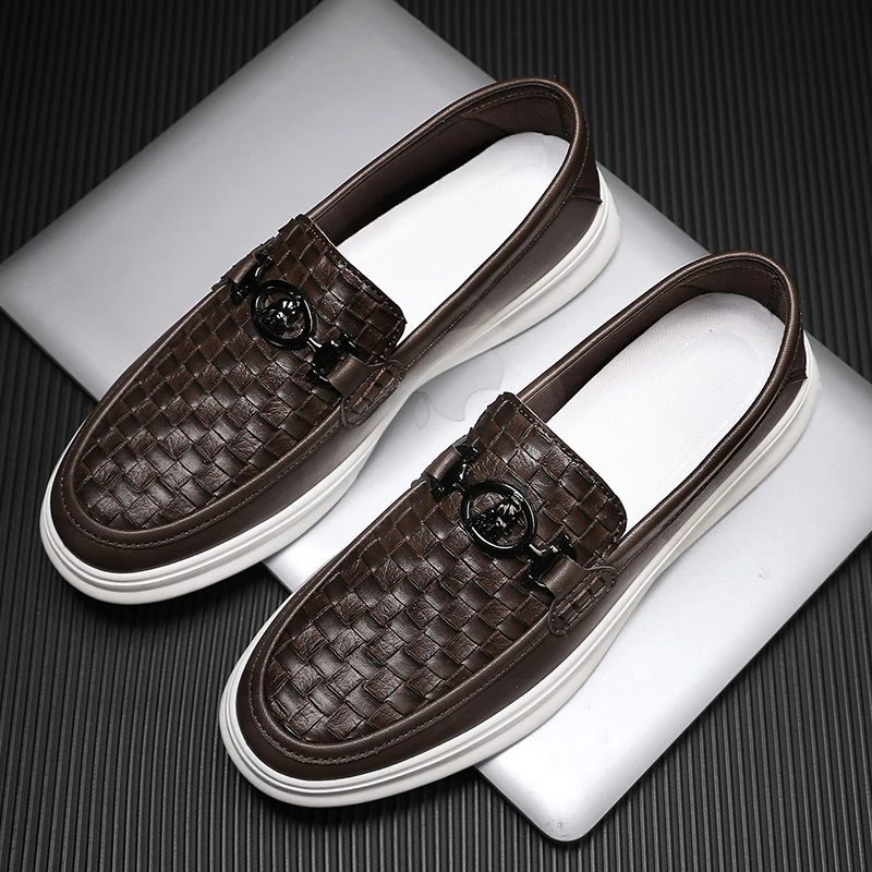 Весенне-осенние модные однотонные мужские лоферы большого размера в стиле ретро с круглым носком и неглубоким отверстием, легкие мужские лоферы на плоском каблуке
Весенне-осенние модные однотонные мужские лоферы большого размера в стиле ретро с круглым носком и неглубоким отверстием, легкие мужские лоферы на плоском каблуке