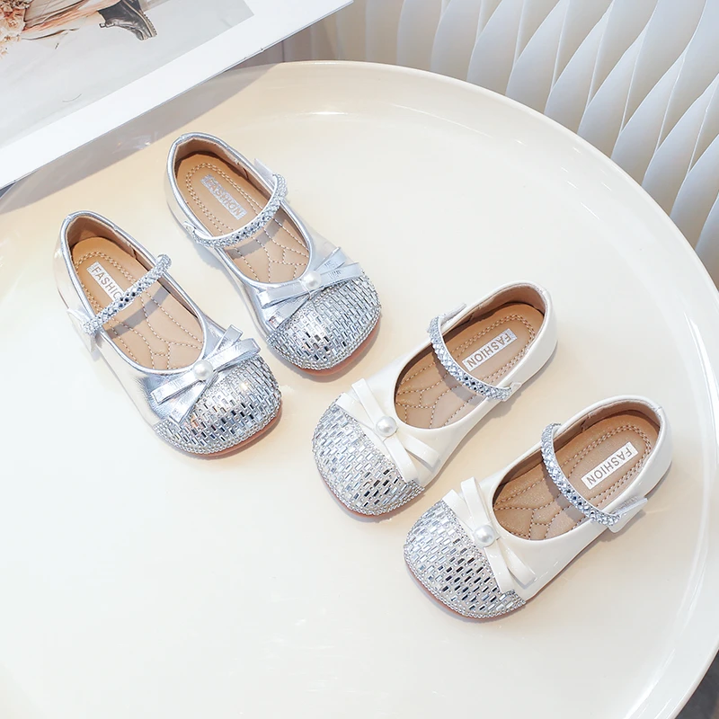 Kids Leather Shoe Spring Autumn Elegant Girls Party Shoes Fashion Rhinestone Bowtie Children Princess Shoes for Wedding Shallow
Kids Leather Shoe Spring Autumn Elegant Girls Party Shoes Fashion Rhinestone Bowtie Children Princess Shoes for Wedding Shallow