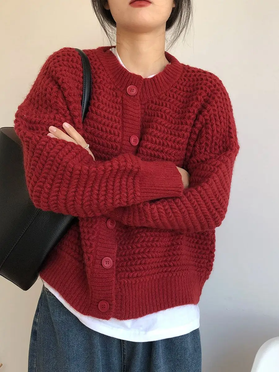 Sweater coat women's loose lazy style early autumn Korean knitted cardigan outer wear spring and autumn women's new y2k tops
Sweater coat women's loose lazy style early autumn Korean knitted cardigan outer wear spring and autumn women's new y2k tops
