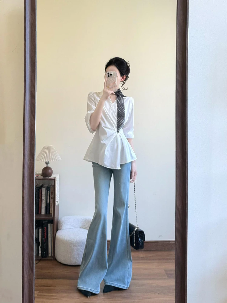 Elegant White Waist-Cinching Shirt for Women Premium Feel Younger Unisex Long Sleeve Turn-down Collar Top Korean Style Loose Fit
Elegant White Waist-Cinching Shirt for Women Premium Feel Younger Unisex Long Sleeve Turn-down Collar Top Korean Style Loose Fit