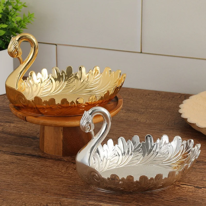 European Fruit Plate, Alloy Peacock Plate, Gold Snack Plate, Candy Plate Decoration Home Tabletop Living Room Decoration, 18cm
European Fruit Plate, Alloy Peacock Plate, Gold Snack Plate, Candy Plate Decoration Home Tabletop Living Room Decoration, 18cm