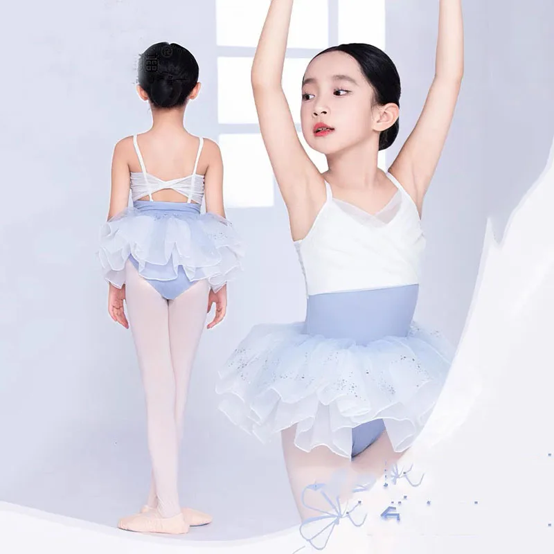 Детский гимнастический купальник для девочек, танцевальный костюм балерины, танцевальная одежда с пайетками на бретельках, детская одежда для балета
Детский гимнастический купальник для девочек, танцевальный костюм балерины, танцевальная одежда с пайетками на бретельках, детская одежда для балета