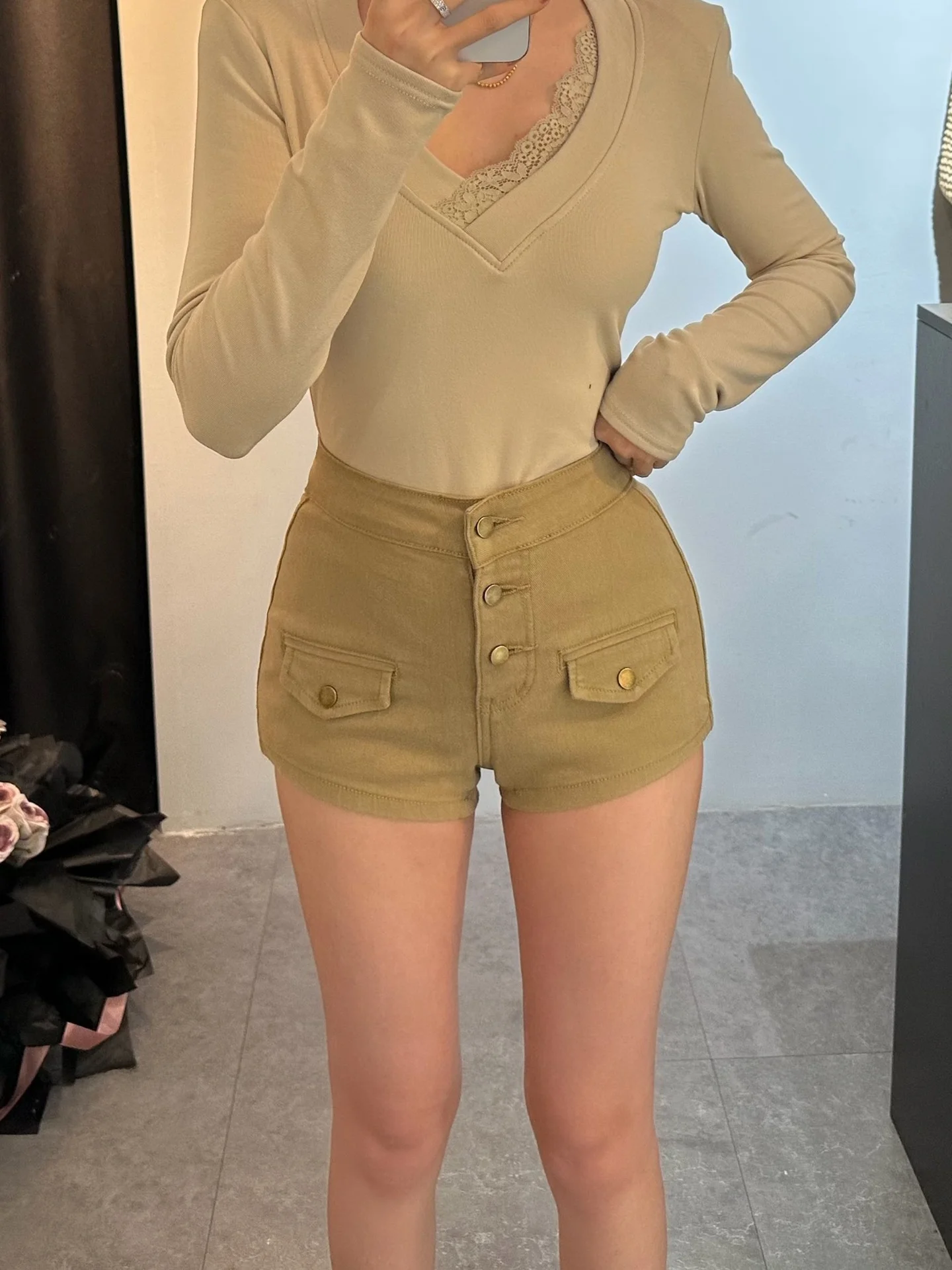 High Waist Slim Fit Jeans Shorts Women's Casual High Waist Tightening Long Legging Hot Pants Button Closure Cotton Stretch Denim
High Waist Slim Fit Jeans Shorts Women's Casual High Waist Tightening Long Legging Hot Pants Button Closure Cotton Stretch Denim