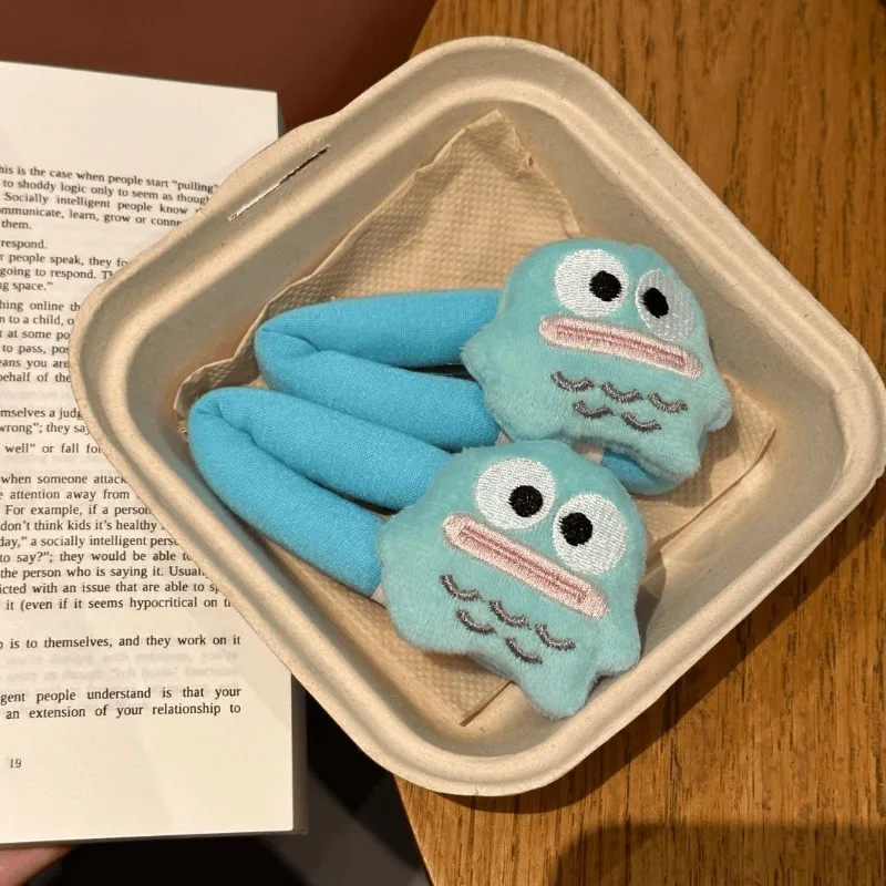 2 шт. Hangyodon аниме Kawaii MINISO Ins милая кукла заколка для волос украшение милый мультяшный головной убор кулон модные игрушки подарок для детей
2 шт. Hangyodon аниме Kawaii MINISO Ins милая кукла заколка для волос украшение милый мультяшный головной убор кулон модные игрушки подарок для детей