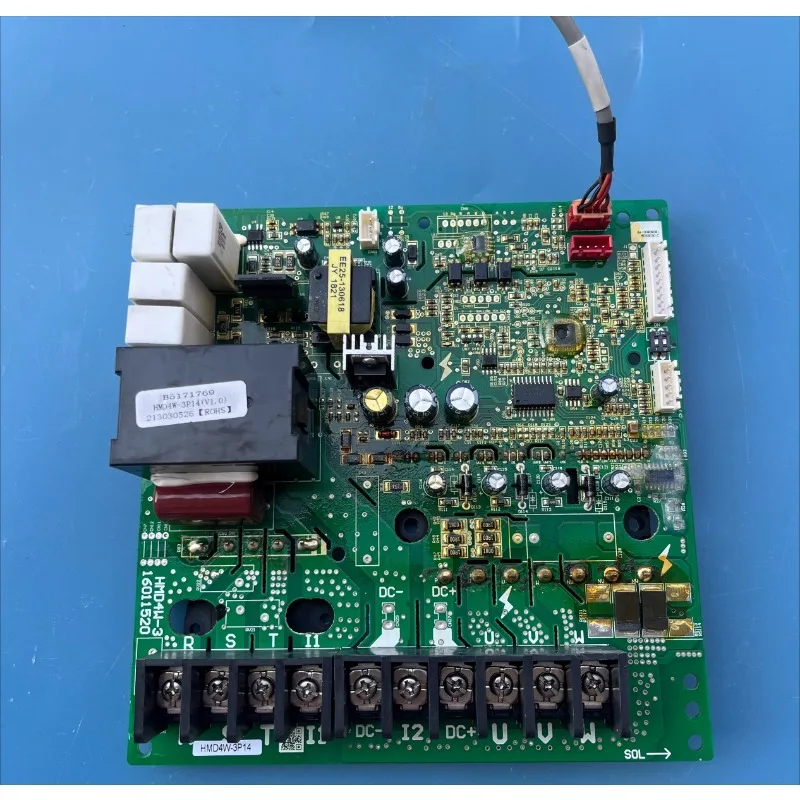 Parts are suitable for Tianjia central air conditioner drive inverter board B5171769HMD4W-3P14 (1.0) 2130302526
Parts are suitable for Tianjia central air conditioner drive inverter board B5171769HMD4W-3P14 (1.0) 2130302526