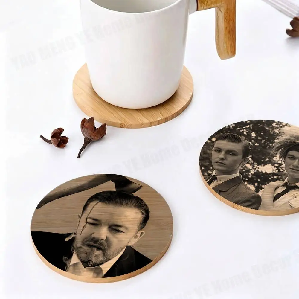 Actor Host R-Ricky G-Gervais Round Wooden Coasters For Cute Design Suitable for Drinks Tea Coffee Home Gift Choice Holiday
Actor Host R-Ricky G-Gervais Round Wooden Coasters For Cute Design Suitable for Drinks Tea Coffee Home Gift Choice Holiday