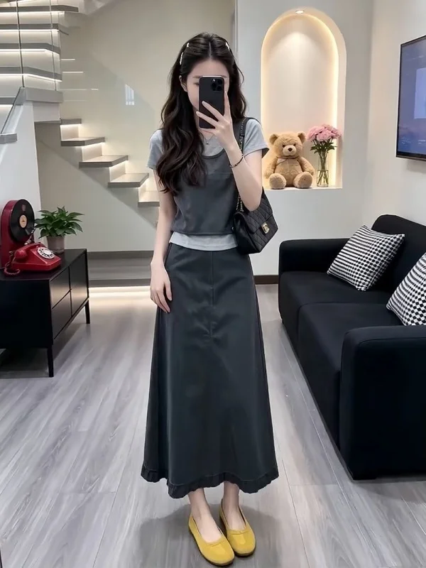 Korean Style Women's Summer New Arrival Salt Series Set Short Sleeve Pure Color Vest Top Half-length Skirt Three-piece Set
Korean Style Women's Summer New Arrival Salt Series Set Short Sleeve Pure Color Vest Top Half-length Skirt Three-piece Set