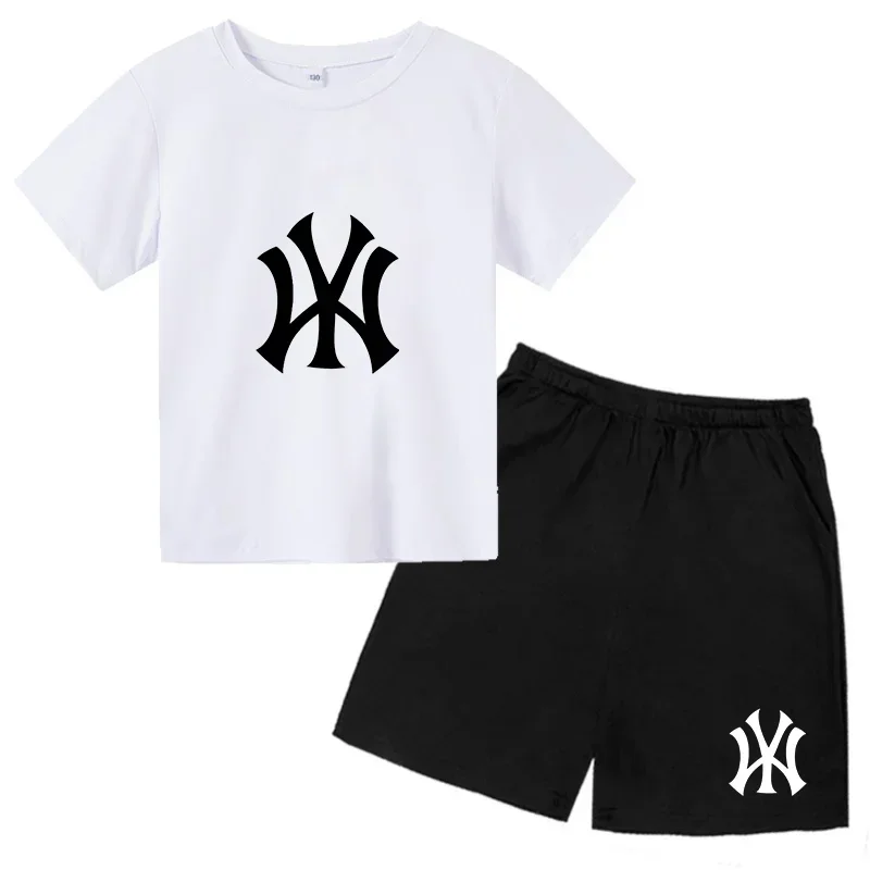 Ensemble de jogging décontracté pour enfants : T-shirt à col rond avec lettres noires et short, 2 pièces, vêtements d'été pour g
Ensemble de jogging décontracté pour enfants : T-shirt à col rond avec lettres noires et short, 2 pièces, vêtements d'été pour g