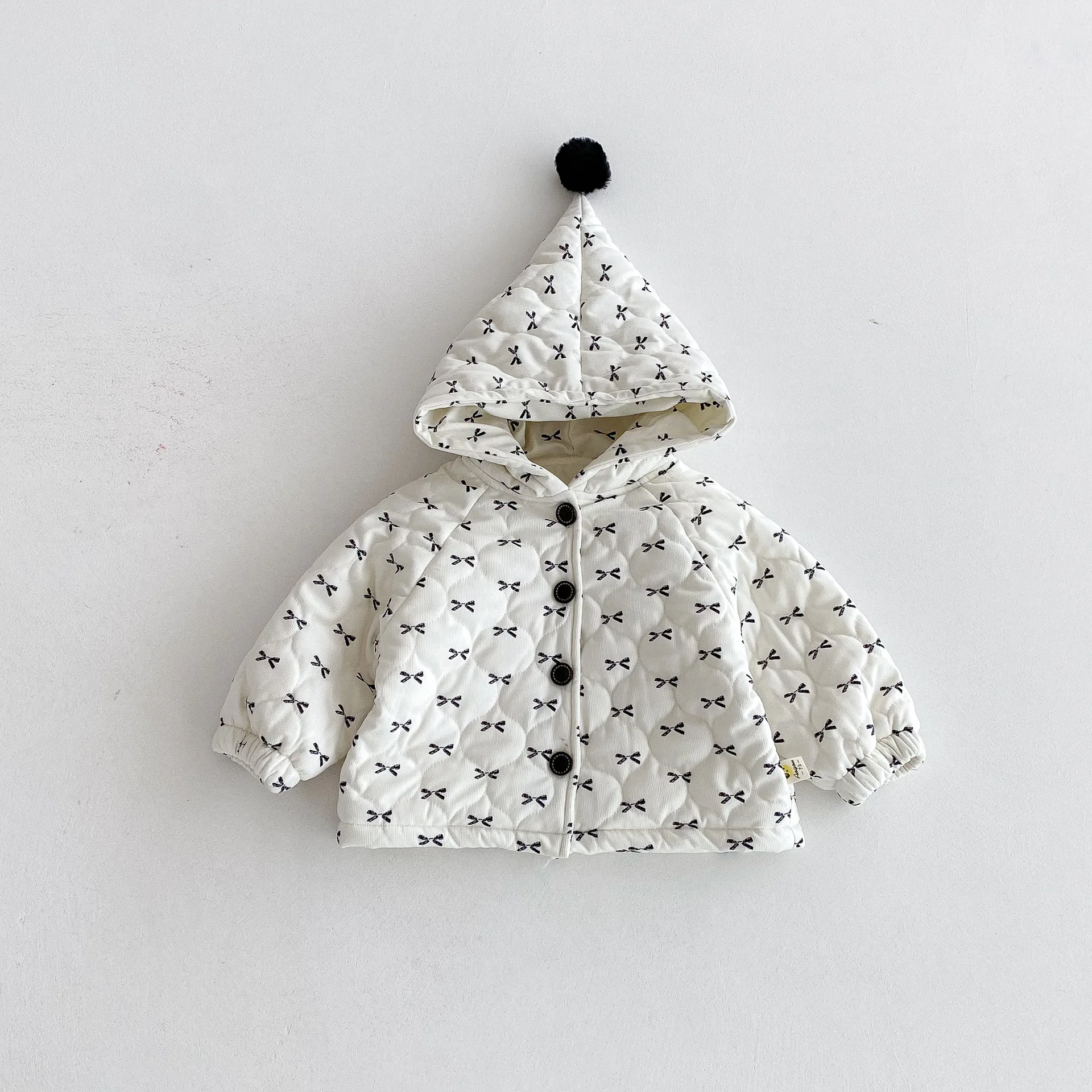 Baby Coat 2025 Autumn Winter New Korean Sweet Bow Infant Girls Coat Cotton-padded Jacket Girl Baby Hooded Coat
Baby Coat 2025 Autumn Winter New Korean Sweet Bow Infant Girls Coat Cotton-padded Jacket Girl Baby Hooded Coat