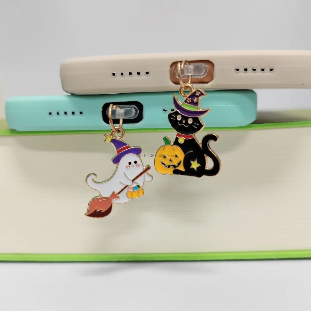 Cute Halloween Dust Plug Ghost Black Cat Charge Port Plug For iPhone Type C Anti Dust Cap Decoration Hanging Phone Pendant Gift
Cute Halloween Dust Plug Ghost Black Cat Charge Port Plug For iPhone Type C Anti Dust Cap Decoration Hanging Phone Pendant Gift