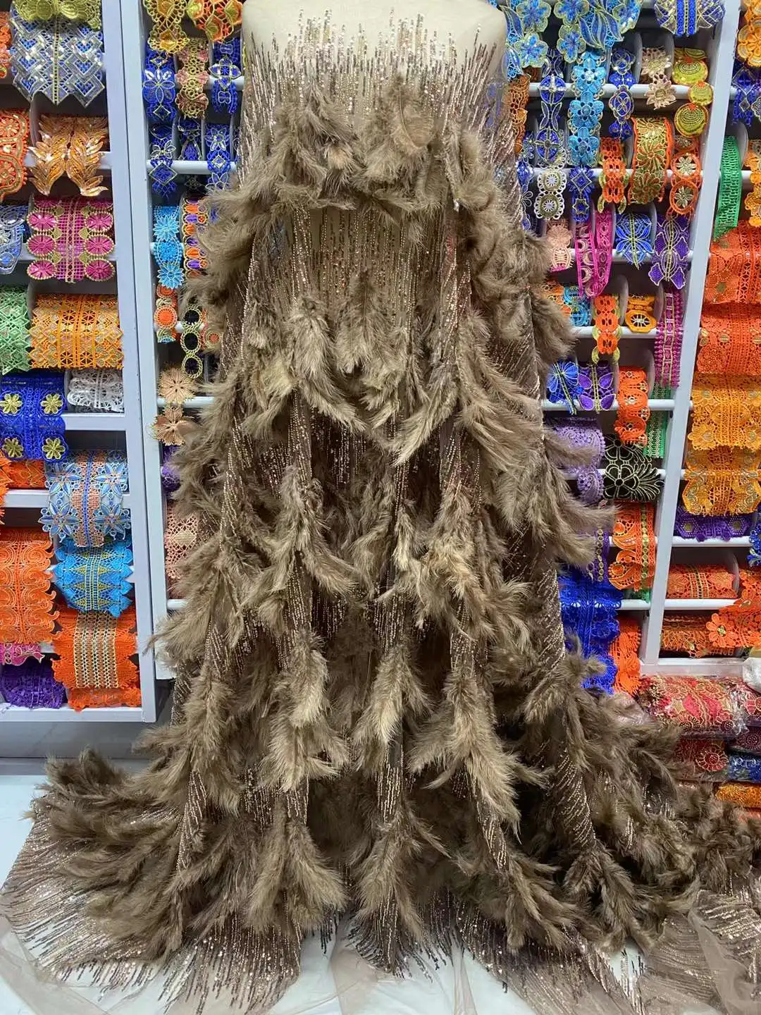 High quality Feathers Embroidery With Beads French tulle net, African sequin fabric For Ladies party dresses weddings
High quality Feathers Embroidery With Beads French tulle net, African sequin fabric For Ladies party dresses weddings