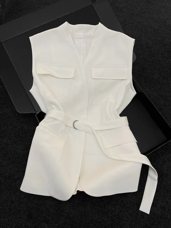 French Elegant Fashion Suit Vest Women's Summer White Pocket Design Sleeveless Belted Shirt Korean Chic Office Daily Wear Tops
French Elegant Fashion Suit Vest Women's Summer White Pocket Design Sleeveless Belted Shirt Korean Chic Office Daily Wear Tops