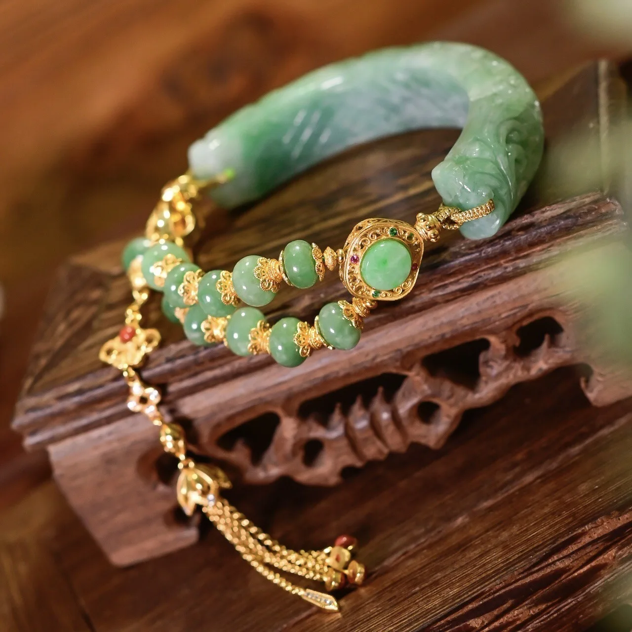 Natural Grade-A Bean Green Carved Jadeite Bangle Bracelet, Apple Beads Double Layer Tassel 925 Silver,Chinese Style Jewelry
Natural Grade-A Bean Green Carved Jadeite Bangle Bracelet, Apple Beads Double Layer Tassel 925 Silver,Chinese Style Jewelry