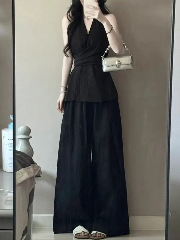 Korean Style Chic V-Neck Hanging Neck Top Wide Leg Pants Two-Piece Set Fashionable Elegant Summer New Arrival Women's Wear
Korean Style Chic V-Neck Hanging Neck Top Wide Leg Pants Two-Piece Set Fashionable Elegant Summer New Arrival Women's Wear