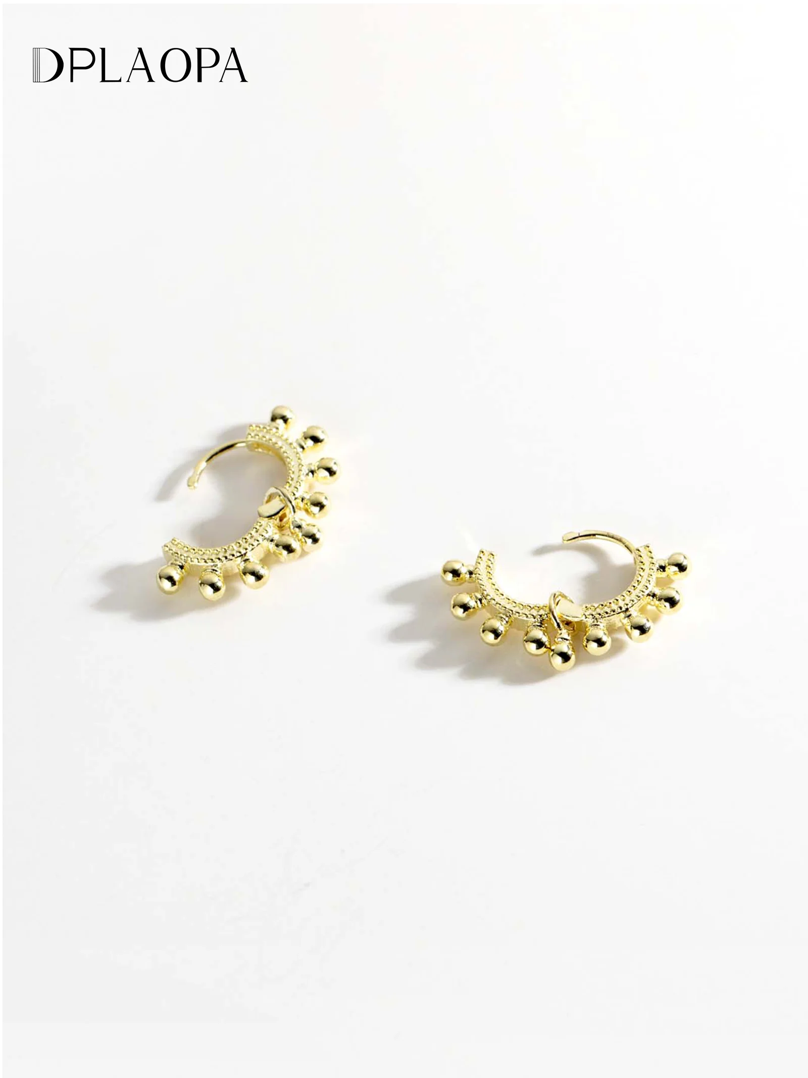 DPLAOPA Women 100% 925 Sterling Silver Small Beads Hoop Earcuff No Piercing 2024 New Fine Original Classic Jewelry
DPLAOPA Women 100% 925 Sterling Silver Small Beads Hoop Earcuff No Piercing 2024 New Fine Original Classic Jewelry