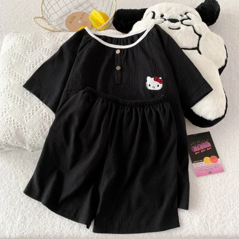 Новые летние черные хлопковые шорты с круглым вырезом и милым рисунком Hello Kitty, милые шорты с короткими рукавами, пижамы, одежда для дома
Новые летние черные хлопковые шорты с круглым вырезом и милым рисунком Hello Kitty, милые шорты с короткими рукавами, пижамы, одежда для дома