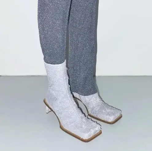 New Girls Light Blue Jeans Denim Square Toe Strange Heels Zipper Side Retro Short Boots Women Street Style High Heel Ankle Boots
New Girls Light Blue Jeans Denim Square Toe Strange Heels Zipper Side Retro Short Boots Women Street Style High Heel Ankle Boots