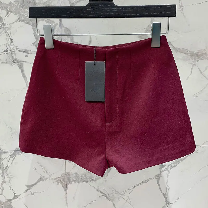 Fashion Women's Solid Color Shorts Classic Autumn New High Waist Sexy Short Streetwear 2024 Elegant High End Y2K Clothing Runway
Fashion Women's Solid Color Shorts Classic Autumn New High Waist Sexy Short Streetwear 2024 Elegant High End Y2K Clothing Runway