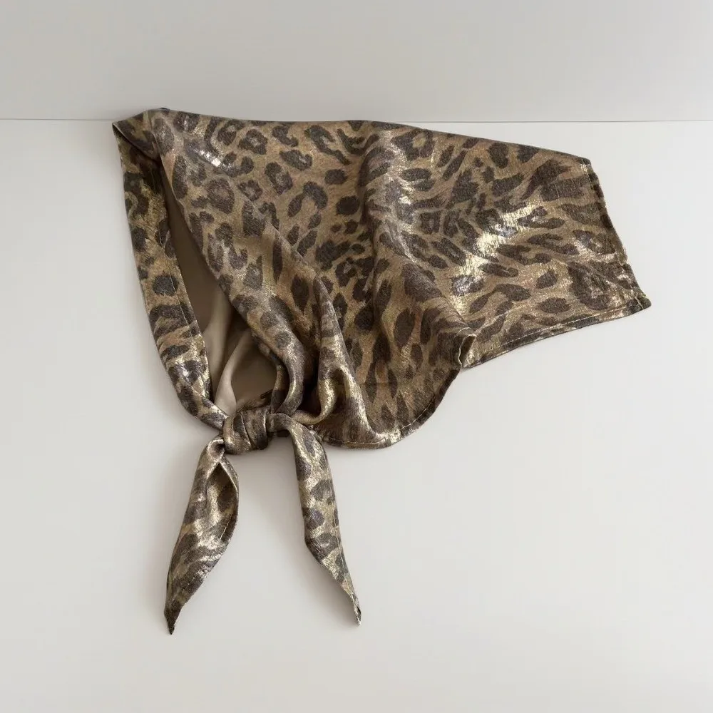 Fashion Y2K Triangular Headscarf Soft Wrap Hip Hop Leopard Print Hair Scarf Slender Scarf Headband Punk Bandana Ladies
Fashion Y2K Triangular Headscarf Soft Wrap Hip Hop Leopard Print Hair Scarf Slender Scarf Headband Punk Bandana Ladies