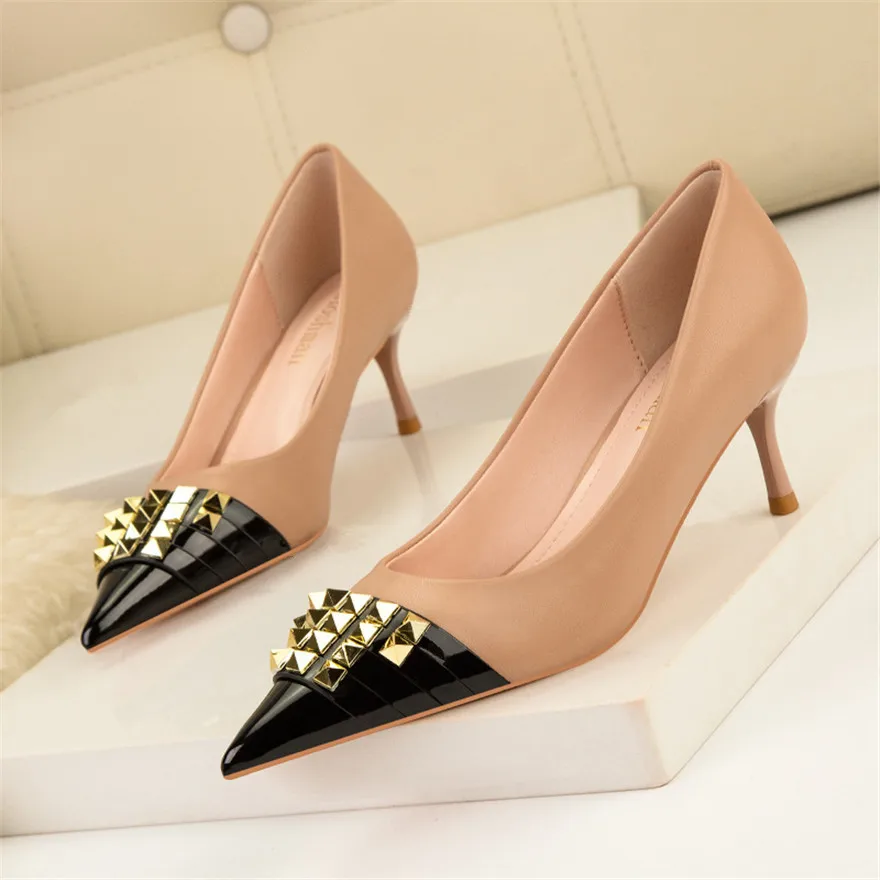 Retro Rivet High Heel Women Pumps Spring Shallow Pointed Patent Leather Ladies Office Shoes Patchwork Sexy Stiletto Party Female
Retro Rivet High Heel Women Pumps Spring Shallow Pointed Patent Leather Ladies Office Shoes Patchwork Sexy Stiletto Party Female