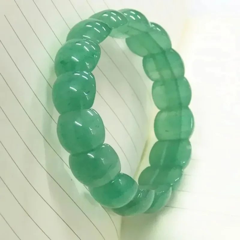 Natural Dongling Jade Green Hand Row Ice Seeds Semicircle Emerald Lucky Stone Boutique Men and Women Spot
Natural Dongling Jade Green Hand Row Ice Seeds Semicircle Emerald Lucky Stone Boutique Men and Women Spot