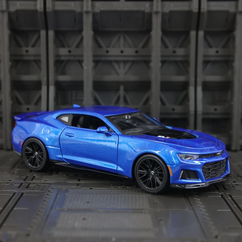 Maisto 1:24 Simulated Chevrolet Camaro ZL1 alloy car model with decorative parts, doors and hood that can be opened, supercar
Maisto 1:24 Simulated Chevrolet Camaro ZL1 alloy car model with decorative parts, doors and hood that can be opened, supercar