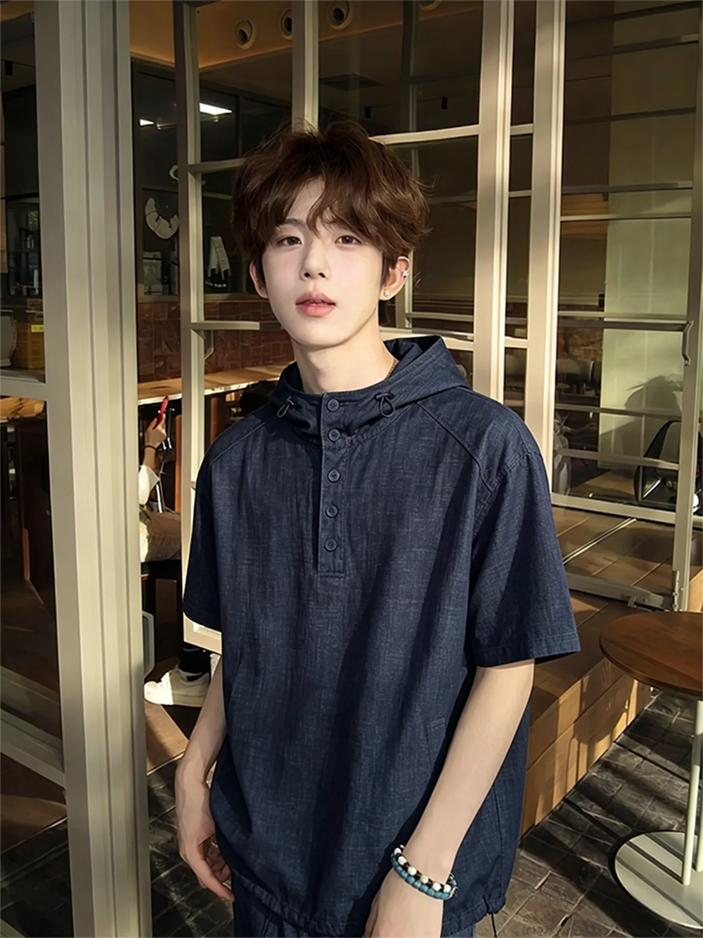 Men's Short Sleeve Shirt Hooded Half Button-up Casual Summer Fashion Denim Style Breathable Standard Fit Youth Popular Polyes...
Men's Short Sleeve Shirt Hooded Half Button-up Casual Summer Fashion Denim Style Breathable Standard Fit Youth Popular Polyes...
