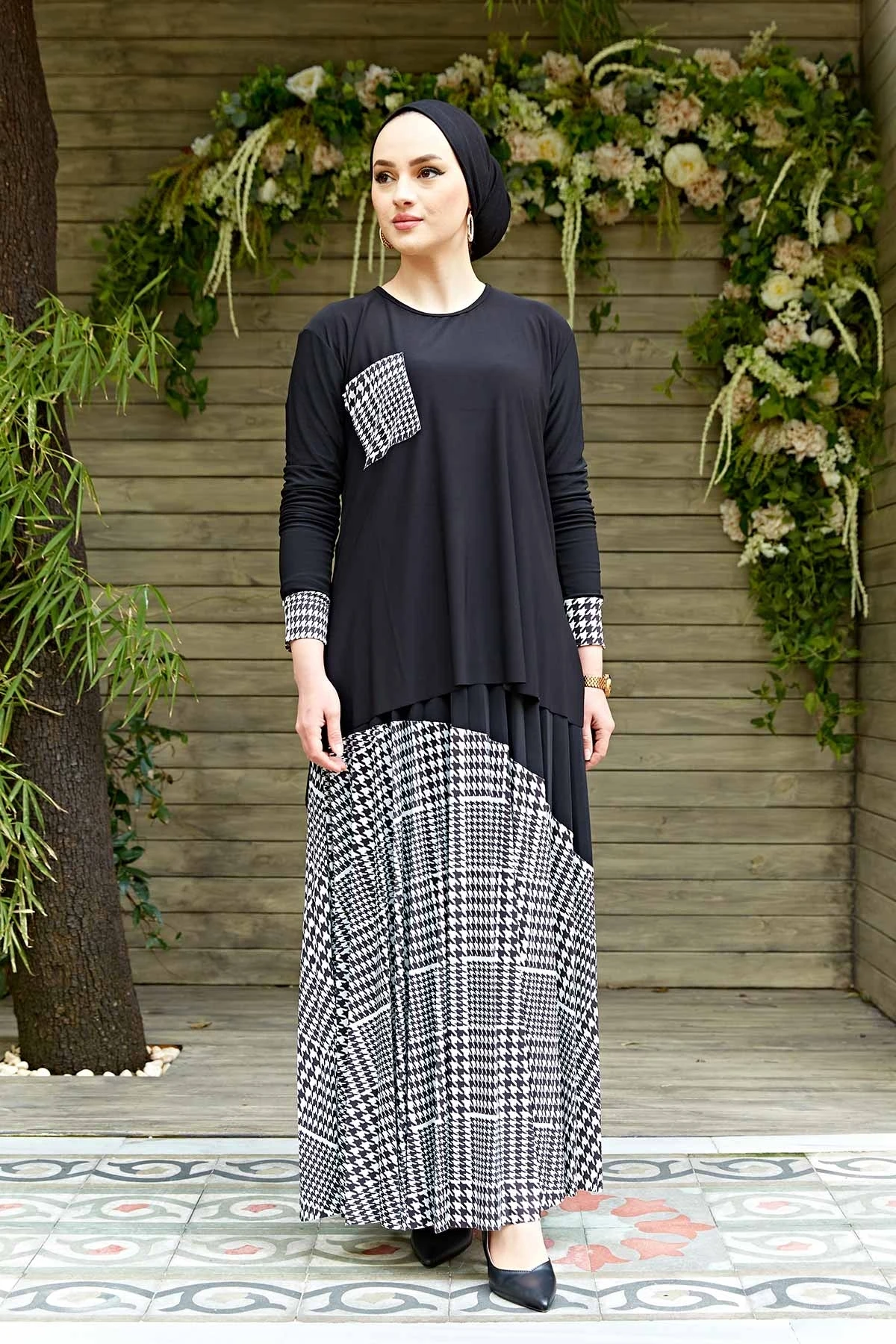 Crowbar Patterned Sandy Skirted Suit EML-Black White Winter Autumn 2021 Muslim Women Hijab headscarf Islamic Turkey
Crowbar Patterned Sandy Skirted Suit EML-Black White Winter Autumn 2021 Muslim Women Hijab headscarf Islamic Turkey