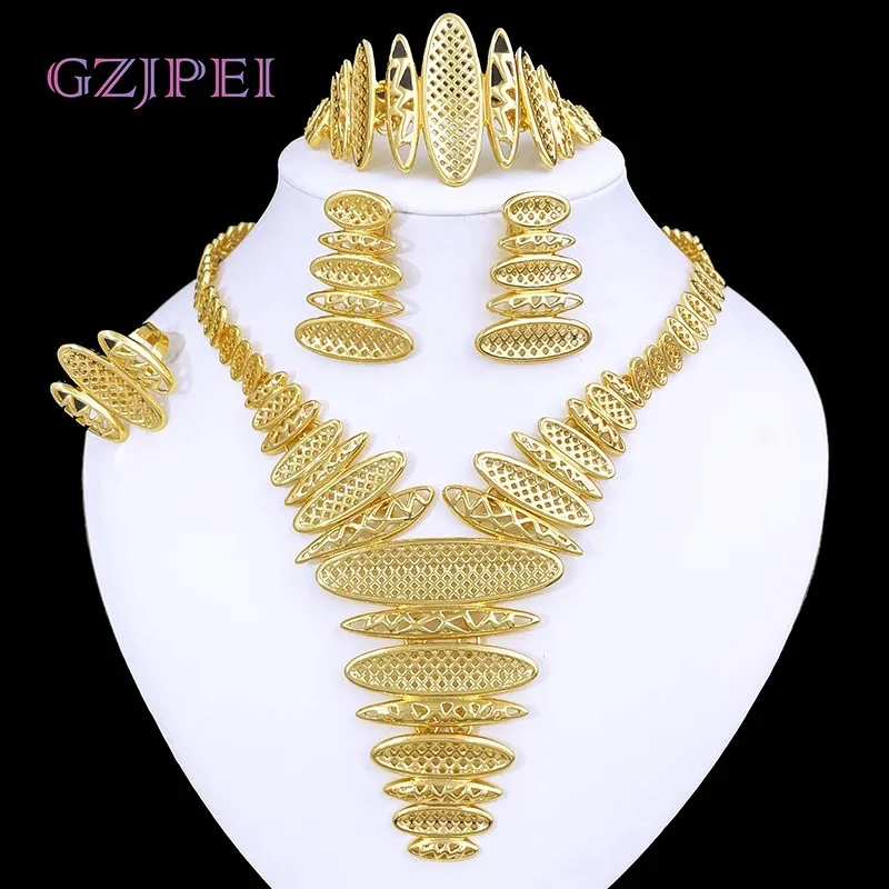 Dubai 18K Gold Plated Jewelry Set For Women Two Tone Design Necklace Earrings Bracelet And Ring 4pcs Set Jewelry Wedding Party
Dubai 18K Gold Plated Jewelry Set For Women Two Tone Design Necklace Earrings Bracelet And Ring 4pcs Set Jewelry Wedding Party