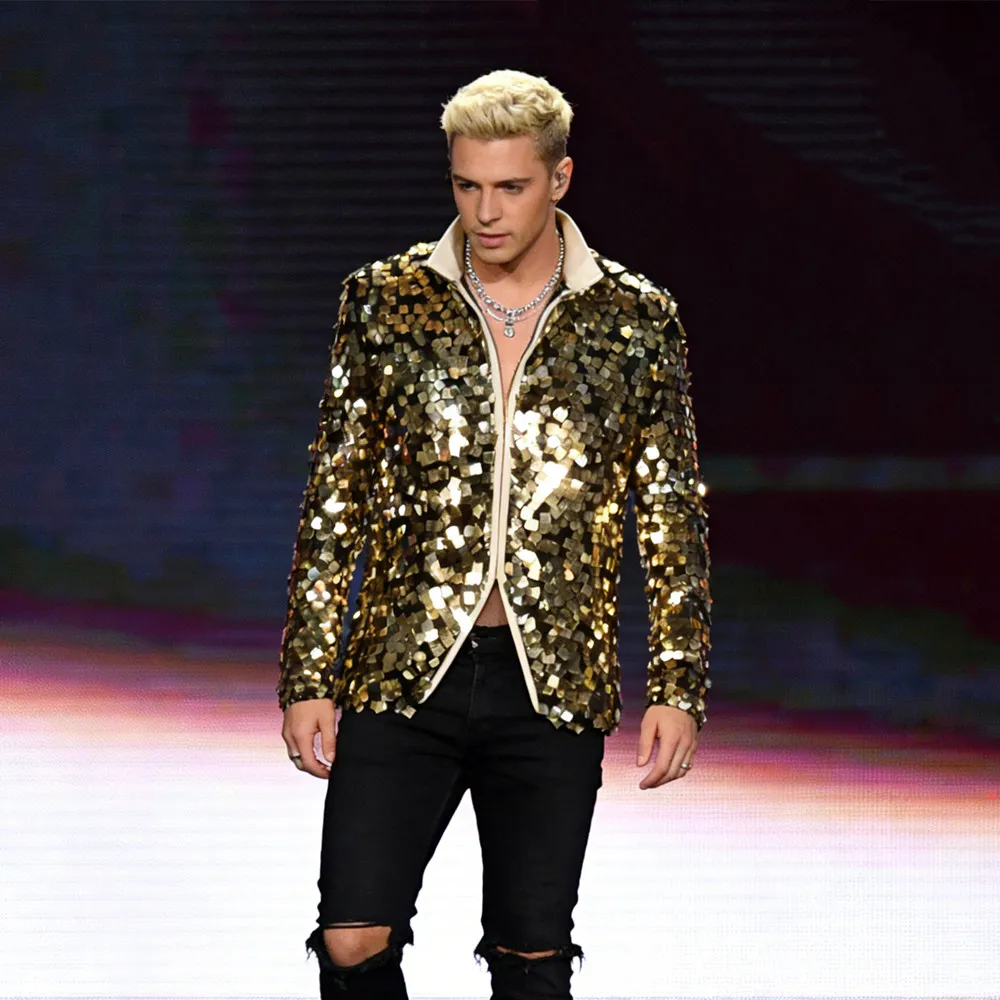 Male Shiny Sequin Casual Blazer Gold Pink Stand Collar Zipper Tuxedo Singer Bar Nightclub Performance Festival Party Sequin Coat
Male Shiny Sequin Casual Blazer Gold Pink Stand Collar Zipper Tuxedo Singer Bar Nightclub Performance Festival Party Sequin Coat