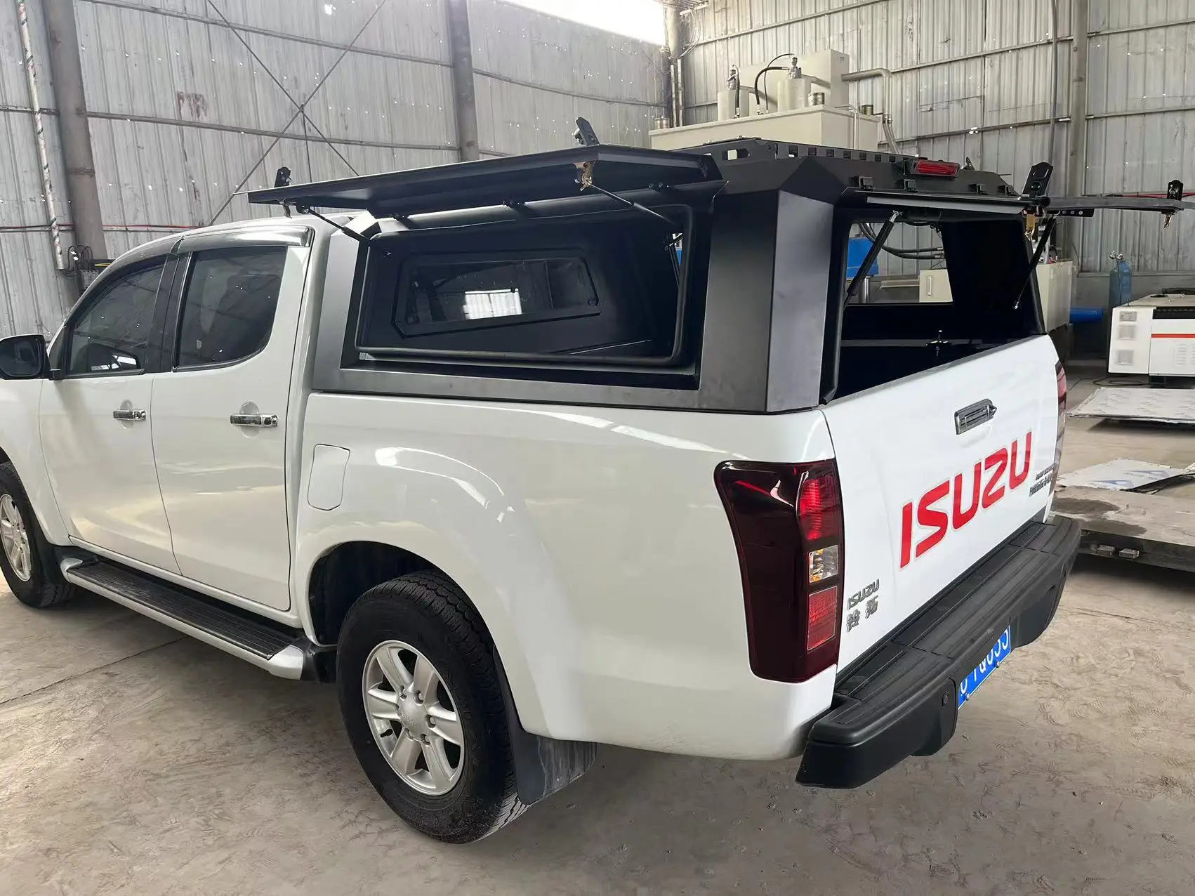 ISUZU LINGTUO индивидуальный жесткий верхний навес из алюминиевого сплава, простая установка, водонепроницаемый чехол для кровати грузовика
ISUZU LINGTUO индивидуальный жесткий верхний навес из алюминиевого сплава, простая установка, водонепроницаемый чехол для кровати грузовика