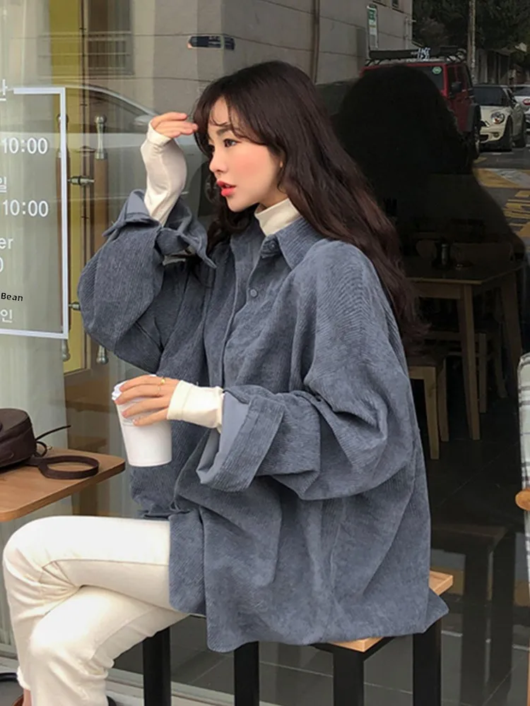 Стильная винтажная весенняя рубашка-куртка из вельвета с длинным рукавом, свободного кроя, с отложным воротником, на пуговицах, универсальная верхняя одежда для женщин
Стильная винтажная весенняя рубашка-куртка из вельвета с длинным рукавом, свободного кроя, с отложным воротником, на пуговицах, универсальная верхняя одежда для женщин