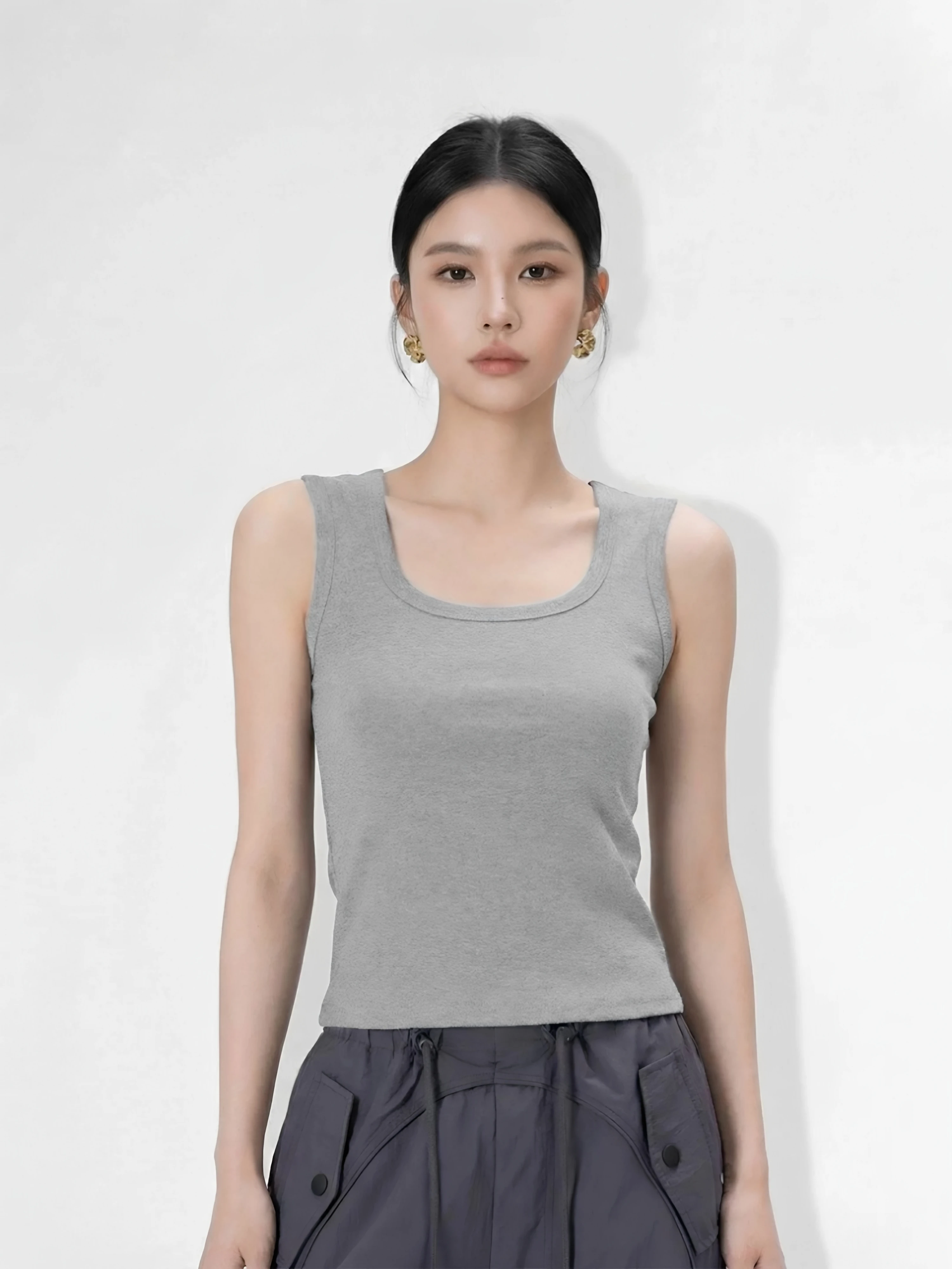 Women's One-Piece Strap Vest Top Sleeveless Base Layer Summer New Style plus Size Outerwear Slim Fit Versatile Inner Wear
Women's One-Piece Strap Vest Top Sleeveless Base Layer Summer New Style plus Size Outerwear Slim Fit Versatile Inner Wear