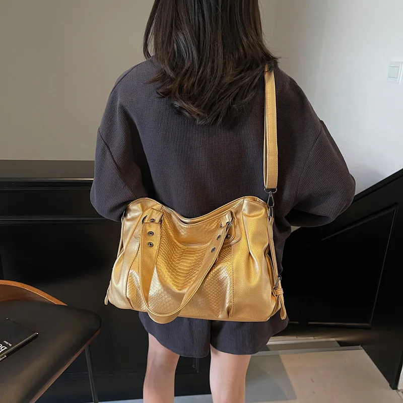 Luxury Female Hobo Shoulder Totes Bag Women's Designer Bags Durable Large Capacity Crossbody Handbag Lady Fashion Commuter Purse
Luxury Female Hobo Shoulder Totes Bag Women's Designer Bags Durable Large Capacity Crossbody Handbag Lady Fashion Commuter Purse