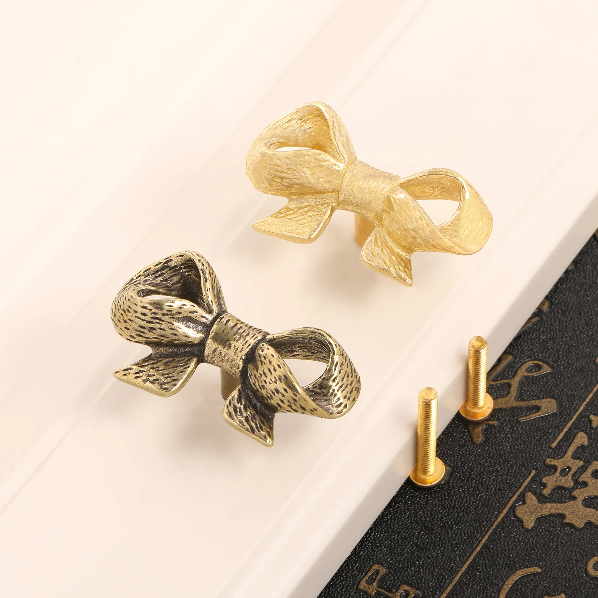 Vintage Bow Cabinet Pulls Drawer Handle Copper Decor Pulls for Cupboard Wardrobe Closet Furniture DIY
Vintage Bow Cabinet Pulls Drawer Handle Copper Decor Pulls for Cupboard Wardrobe Closet Furniture DIY