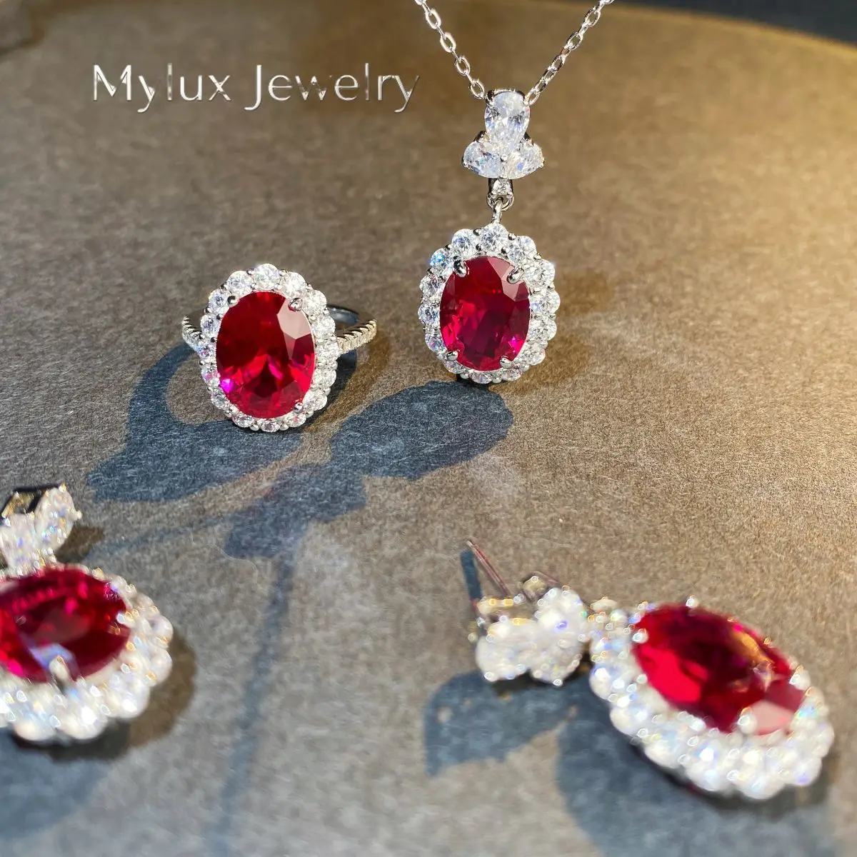 Mylux Jewelry Luxury white gold solid platinum PT950 Women's Red Corundum Earrings Full Diamond Earrings suit
Mylux Jewelry Luxury white gold solid platinum PT950 Women's Red Corundum Earrings Full Diamond Earrings suit