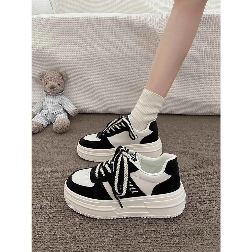 Women's Thick Bottom Sneakers Spring New Style Casual Sports Platform Flats Fashionable White Shoes Comfortable Breathable
Women's Thick Bottom Sneakers Spring New Style Casual Sports Platform Flats Fashionable White Shoes Comfortable Breathable